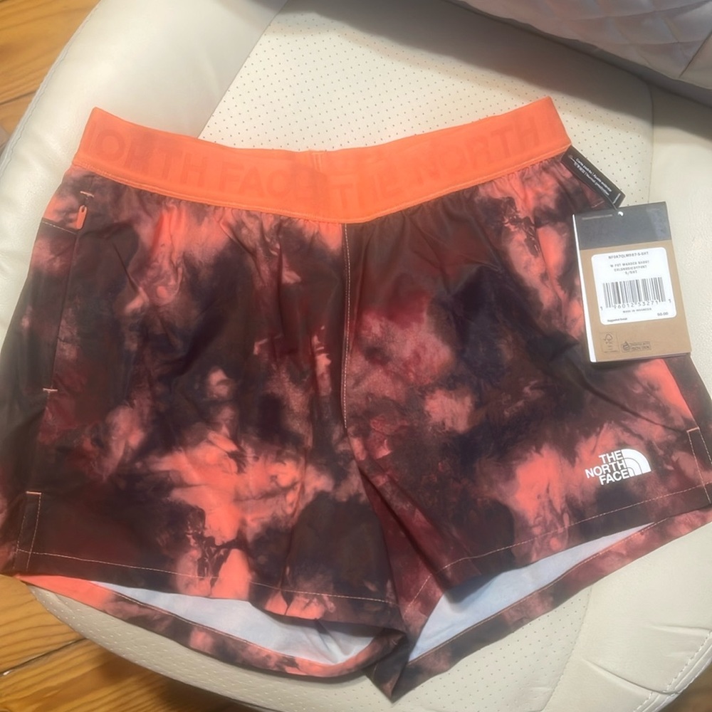 NWT woman’s wander Northface shorts